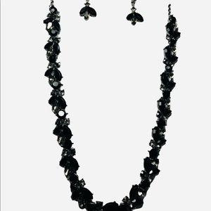 BEAUTIFUL! Austrian Crystal Necklace Earrings Set